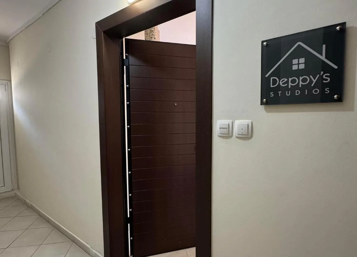 アパート Deppy'S Studio In テッサロニキ ギリシャ